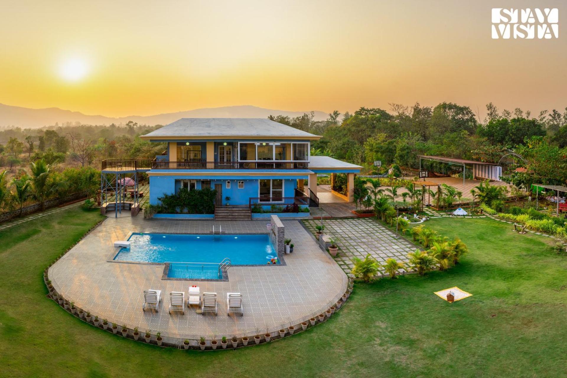 Stayvista'S Hillside Meadows - Mountainside Retreat With Farm View, Pool & Deck, Lawn & Gazebo Chinchavli Eksteriør billede