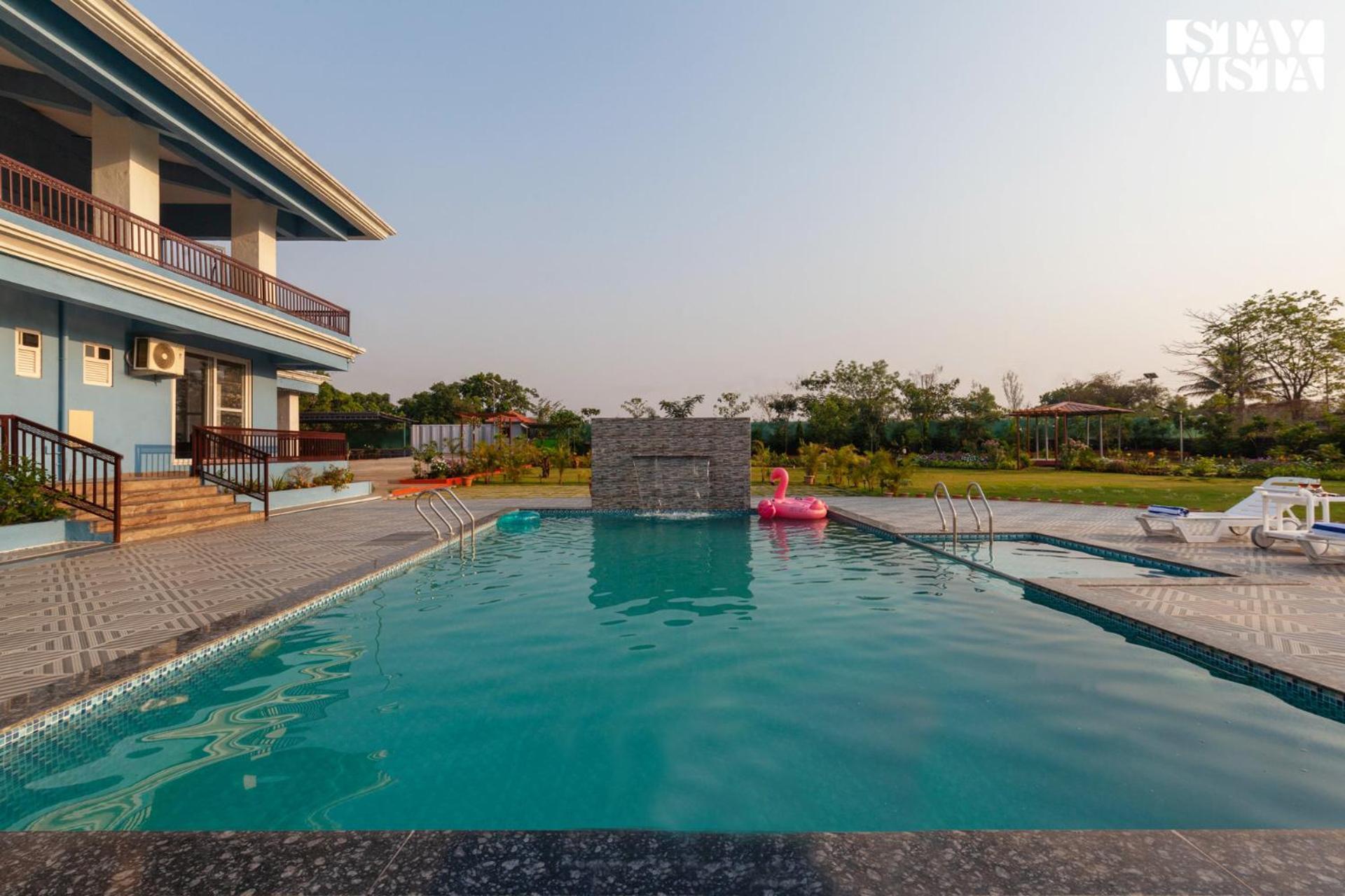 Stayvista'S Hillside Meadows - Mountainside Retreat With Farm View, Pool & Deck, Lawn & Gazebo Chinchavli Eksteriør billede