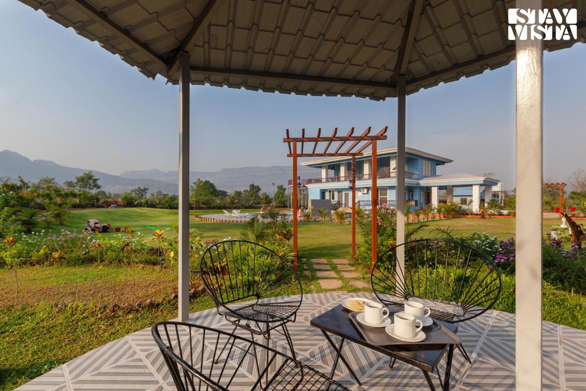 Stayvista'S Hillside Meadows - Mountainside Retreat With Farm View, Pool & Deck, Lawn & Gazebo Chinchavli Eksteriør billede