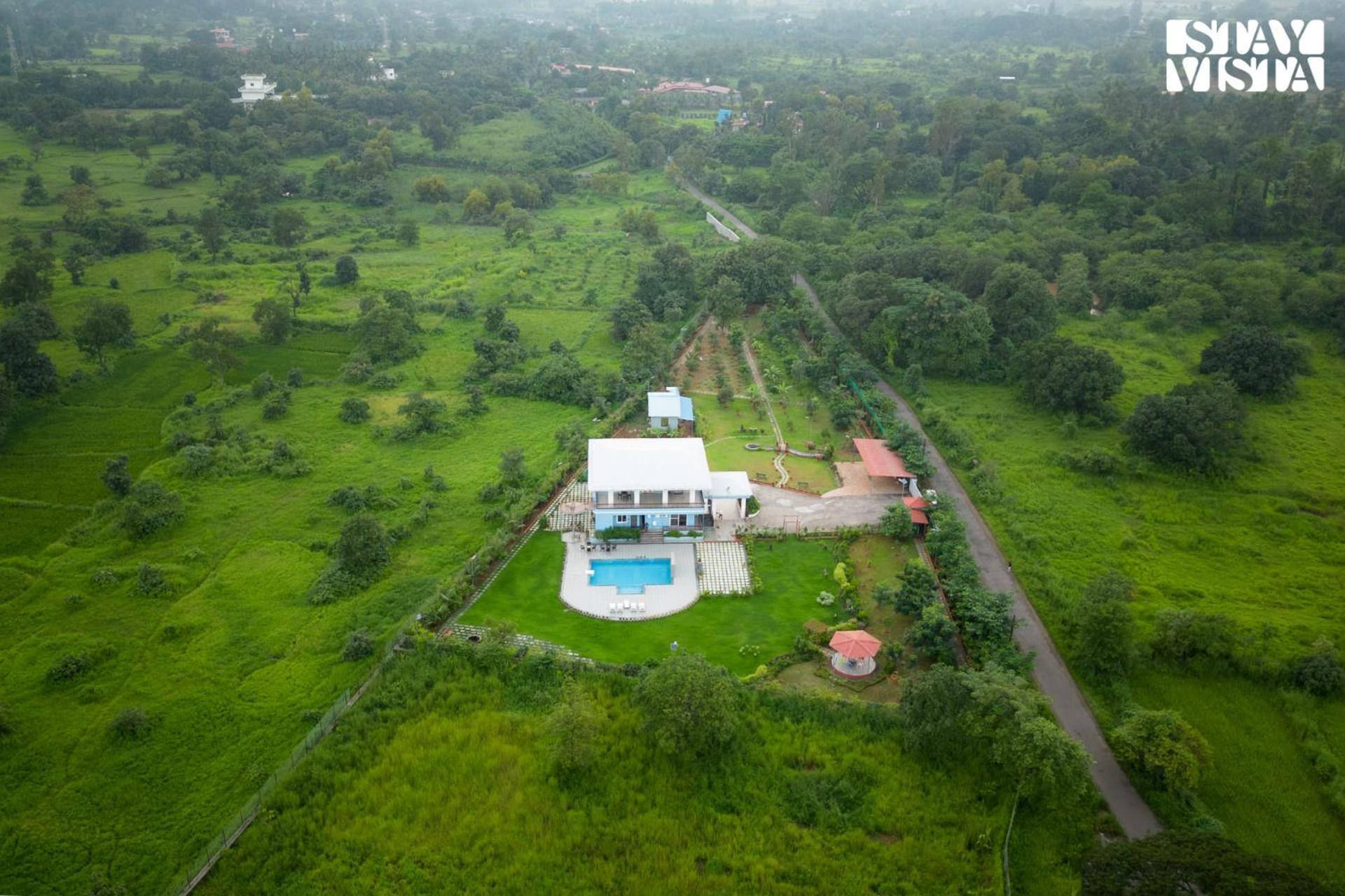 Stayvista'S Hillside Meadows - Mountainside Retreat With Farm View, Pool & Deck, Lawn & Gazebo Chinchavli Eksteriør billede