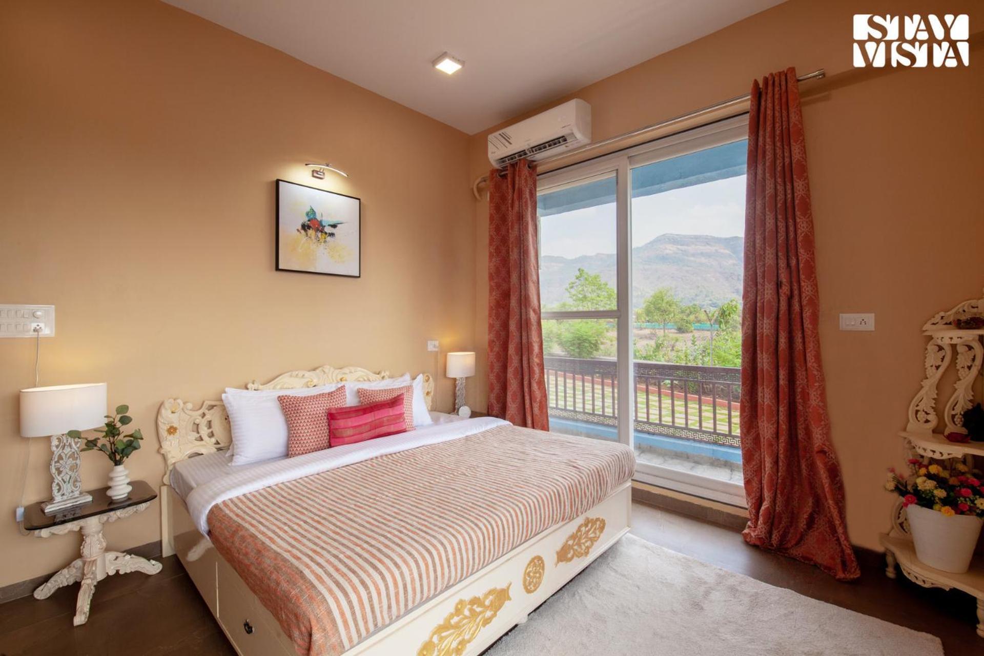 Stayvista'S Hillside Meadows - Mountainside Retreat With Farm View, Pool & Deck, Lawn & Gazebo Chinchavli Eksteriør billede